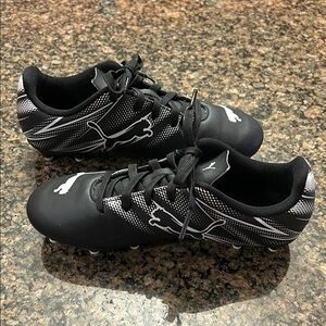 Puma Kids Black Soccer Cleats